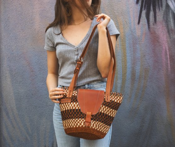 Waves on Earth Handmade Sisal Tote Bag