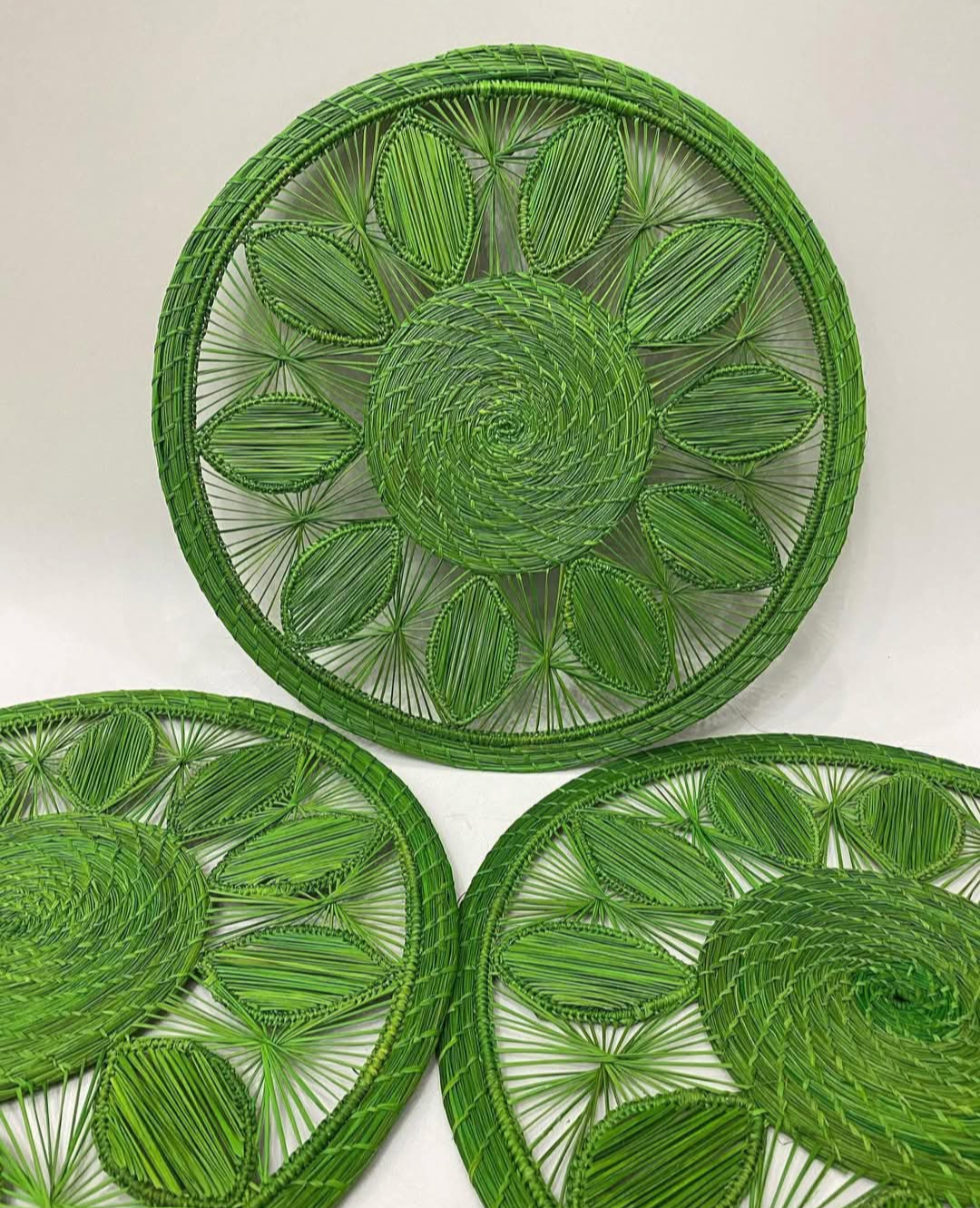 Leaf Medallion Handwoven Iraca Placemat