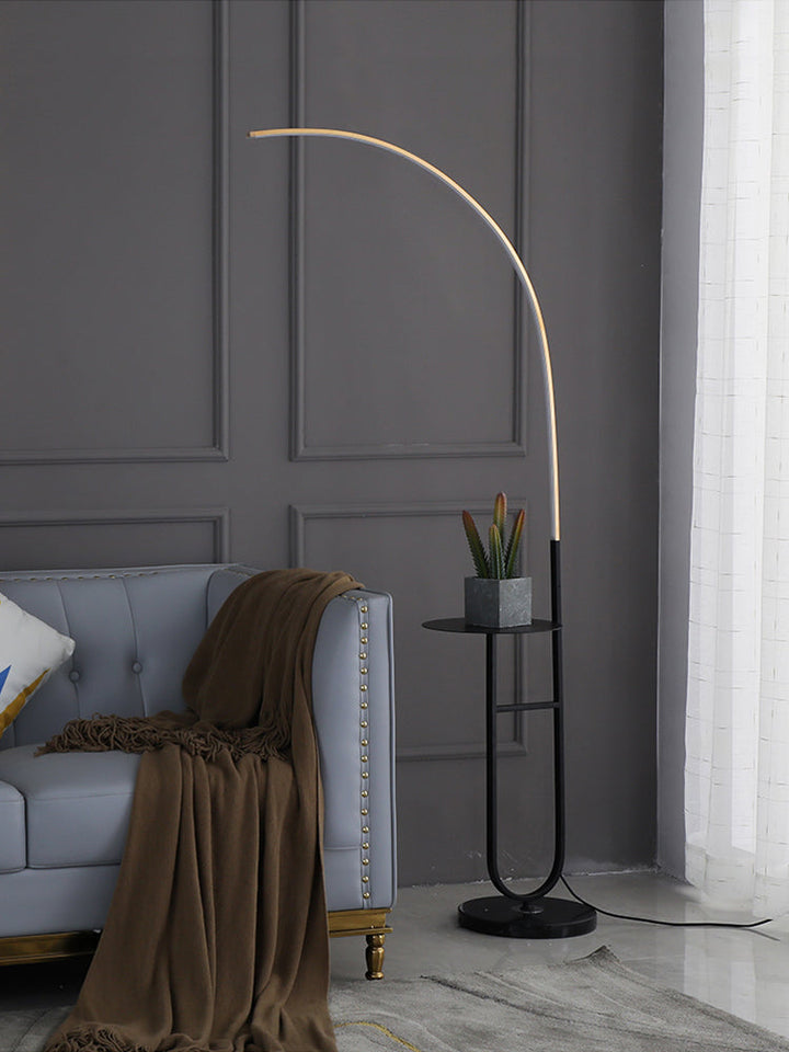 Minimalist Vertical Lamptable