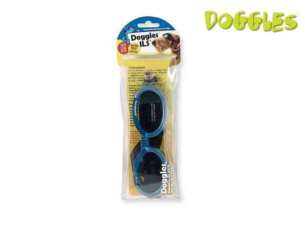 Protective dog goggles in retail blister pack, blue strap and lens covers