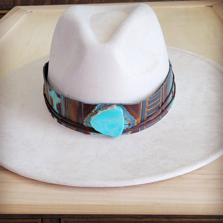 White felt wide-brim hat with wide leather band and turquoise inlay