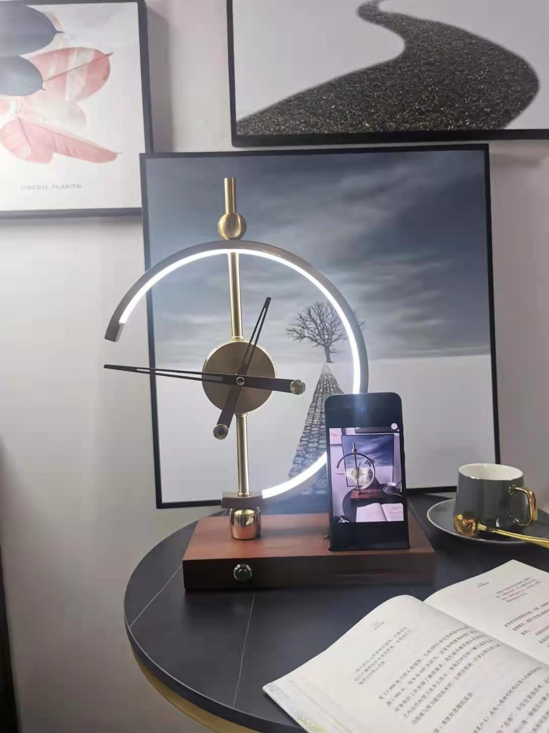 Orbital Frame Lamp