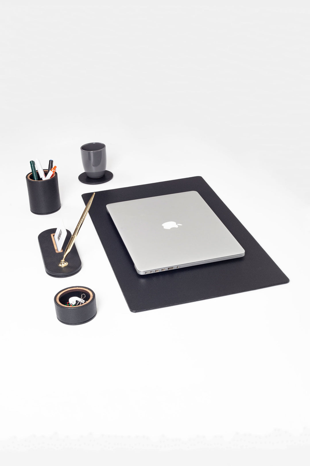 Polo Plus Leather Desktop Set Black 5 Pieces Wooden Detailed
