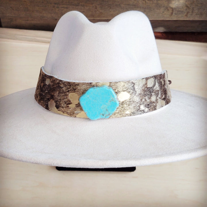 White felt hat with wide cowhide leather band and turquoise geometric ornament