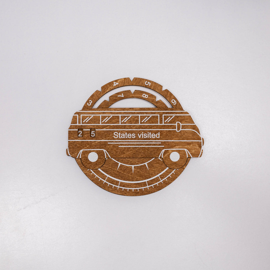 Oak-toned wooden USA states travel tracker plaque, car-shaped wall decor with numbered arcs