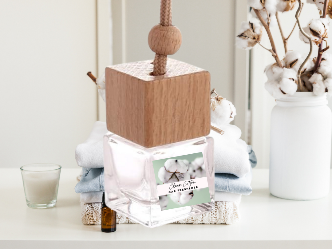 Hanging Car Freshener | Bold Masculine | Wood Amber