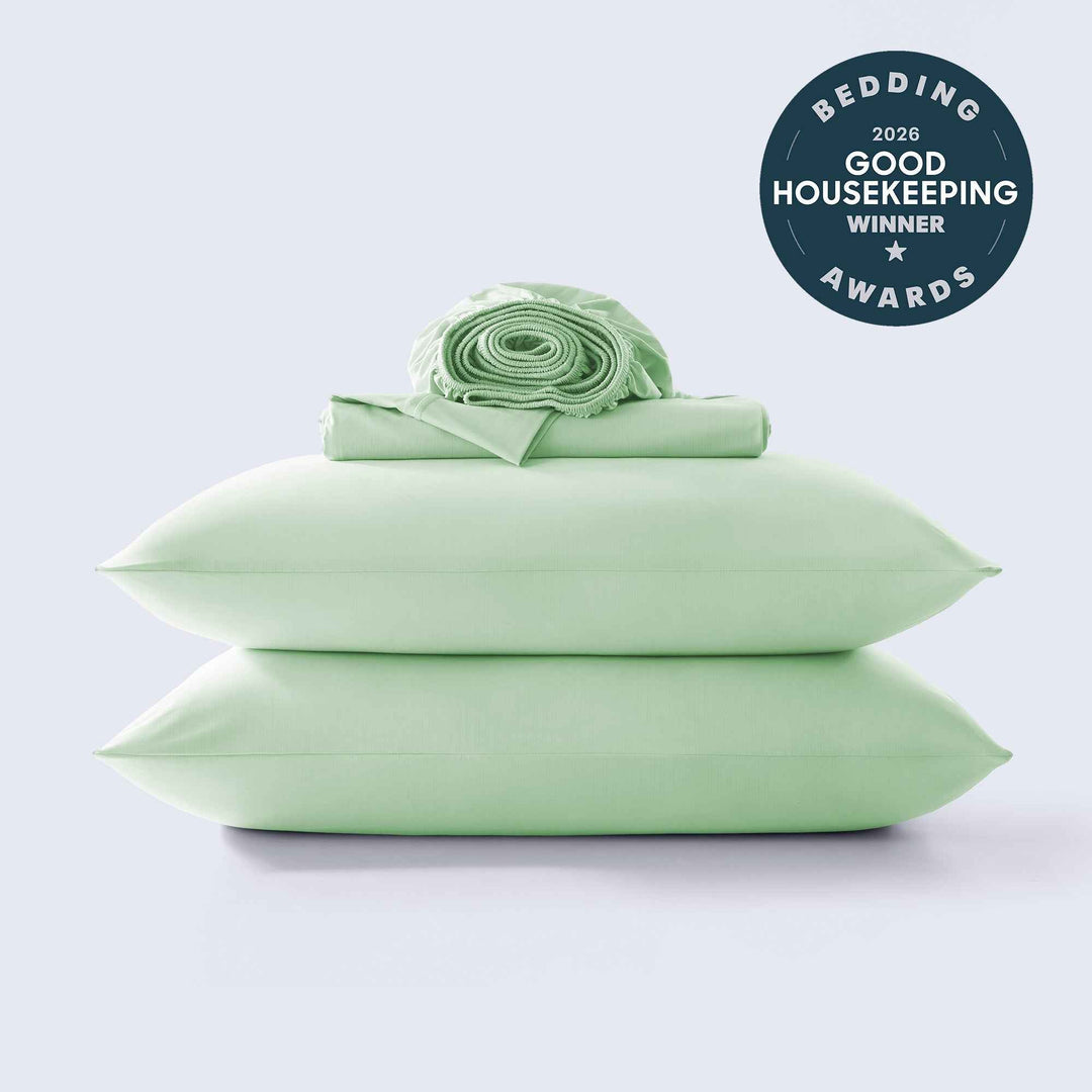 Cool Zone cooling sheet set in light green with rolled fabric and matching pillowcases