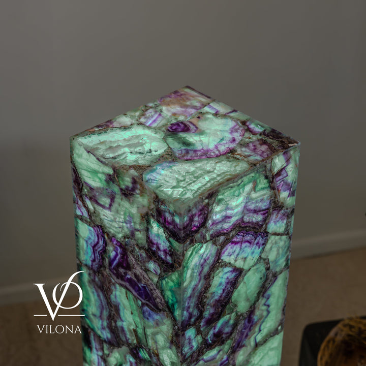 Fluorite-pattern square lamp with teal and purple marbled top