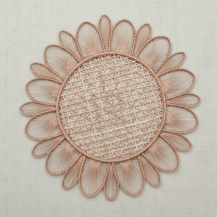 Daisy Handwoven Iraca Placemat