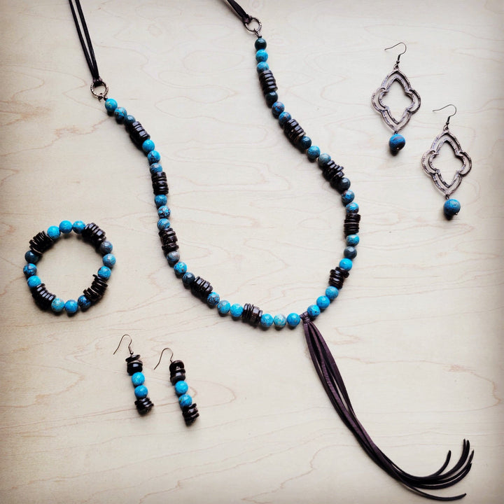 Turquoise blue agate and dark wood bead stretch bracelet, round bead design