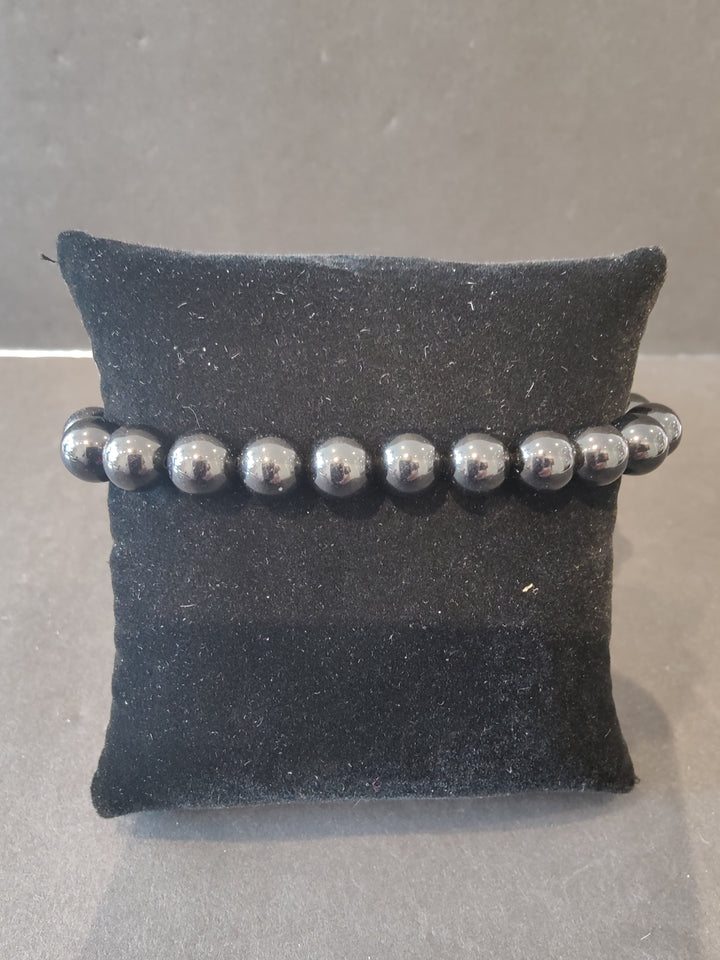 8mm beaded bracelet with dark iridescent metal-look beads