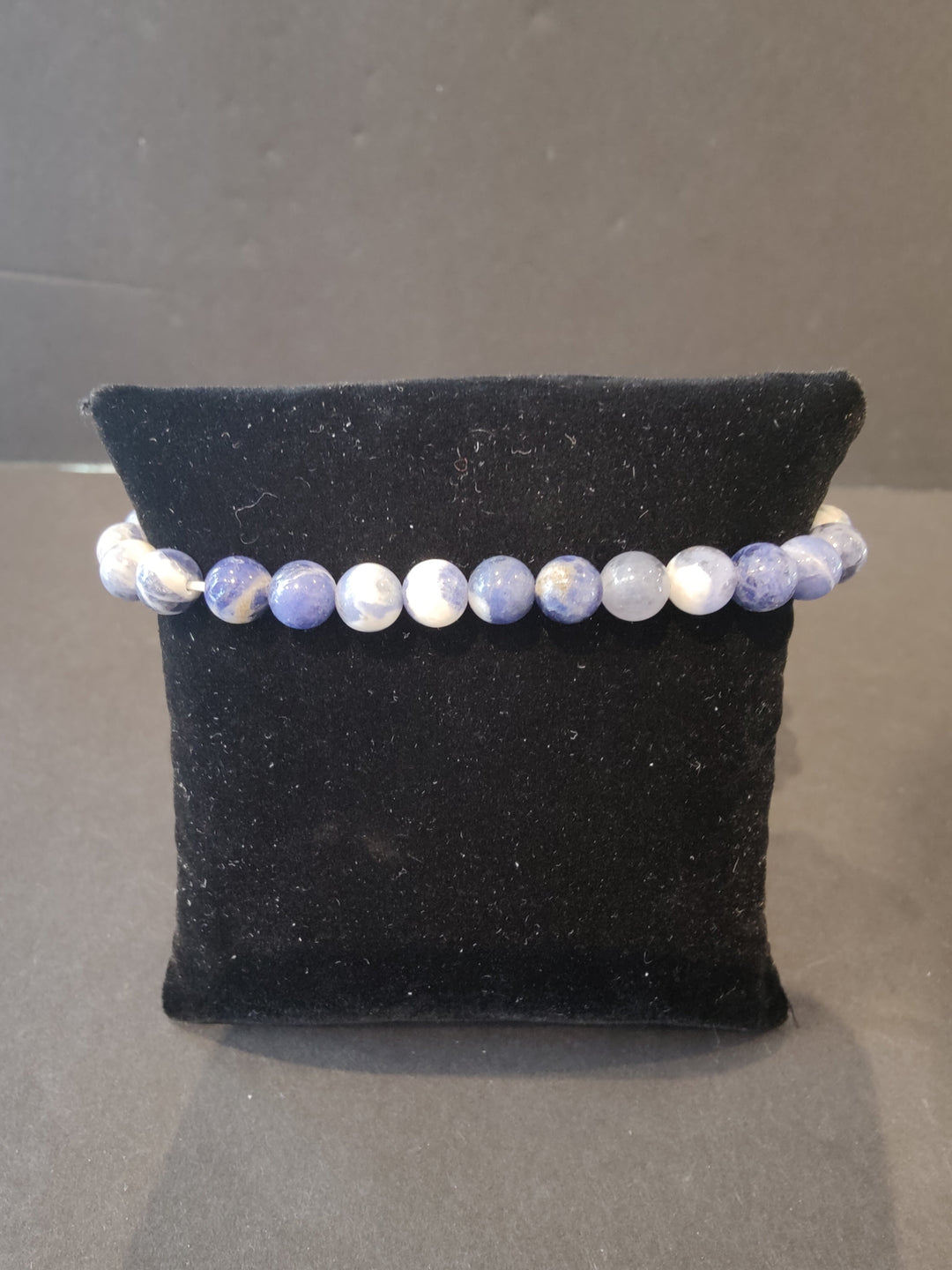 6mm beaded stone bracelet with light blue and white round beads