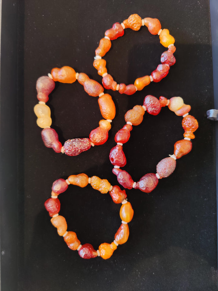 Multi-color beaded agate bracelet set, round beads in orange and red tones