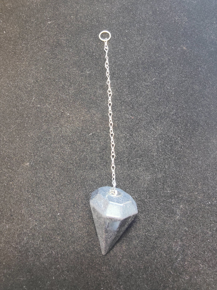 Gray faceted stone pendulum on silver chain with round clasp ring