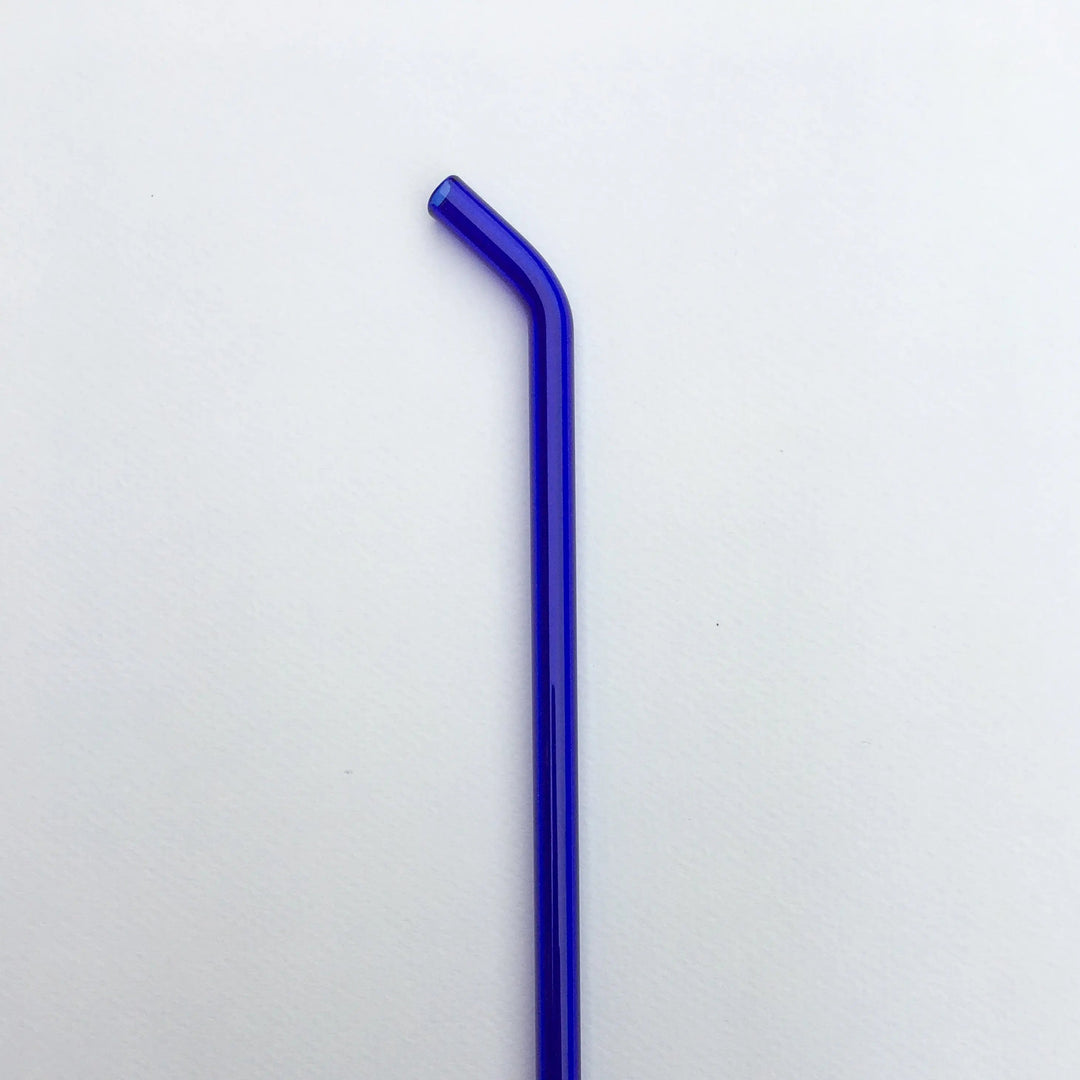 8-inch bent straw with royal blue tube and angled drinking end