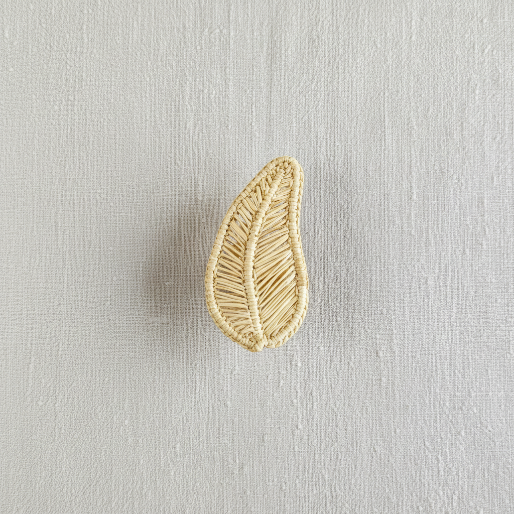 Leaf Handwoven Iraca Napkin Ring