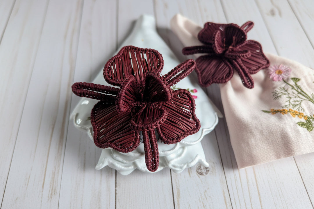 Handwoven Burgundy Orchid Iraca Palm Napkin Ring