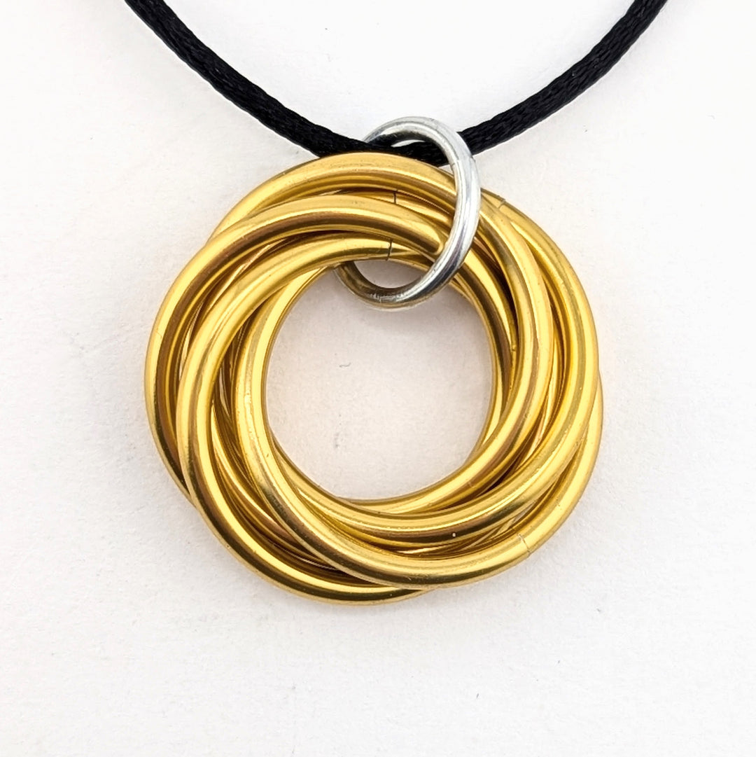 Möbii® "Stay Gold, America": Long Live the American Dream, Stylish Discreet Fidget Fashion Wear: Necklaces, Earrings, Keychains