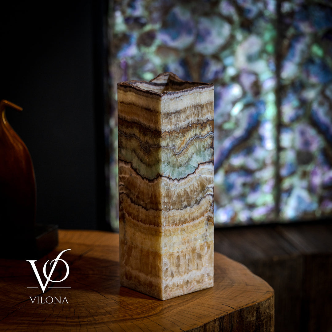 Small square onyx table lamp with pale cream and brown veining, raw live-edge top