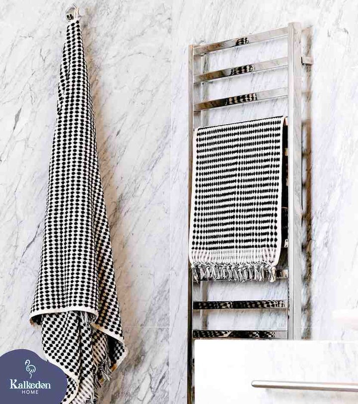 Pom Pom Bath Towel
