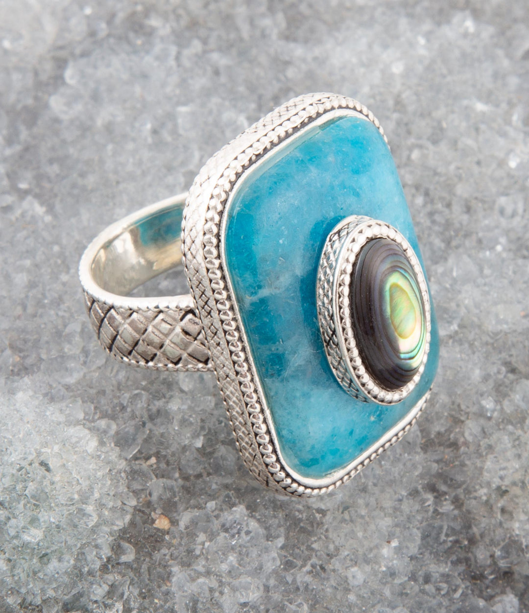 Turquoise oval statement ring in sterling silver with abalone inlay oval
