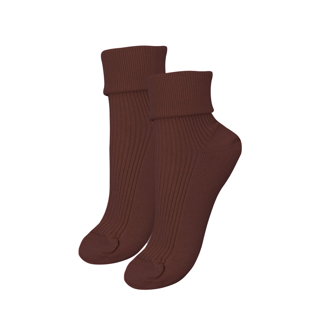 Women’s organic cotton ankle socks, deep brown pair with ribbed cuffs and knit stripes