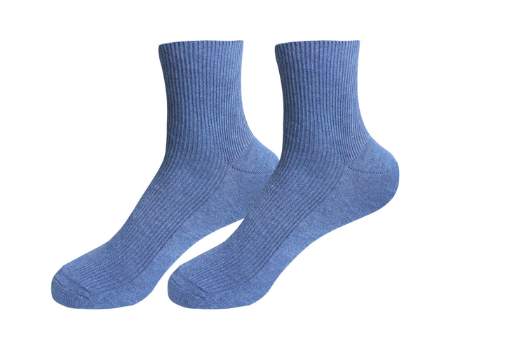 Men's organic cotton socks, medium blue pair with ribbed knit