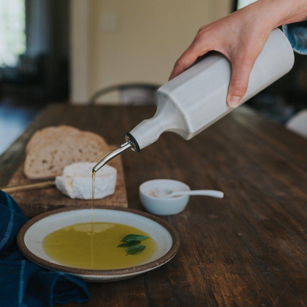 Porcelain Oil Dispenser