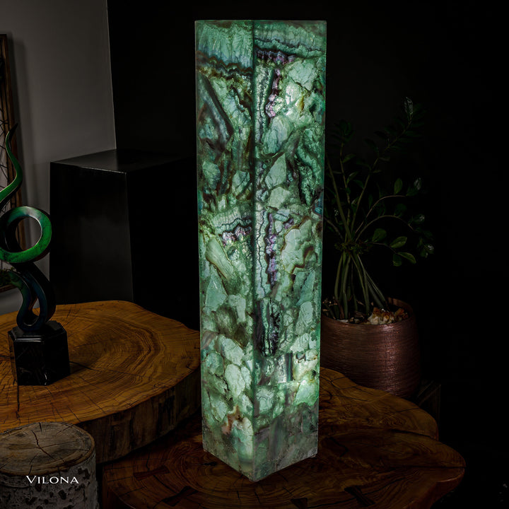 Square fluorite floor lamp in green translucent stone with purple and yellowish streaks