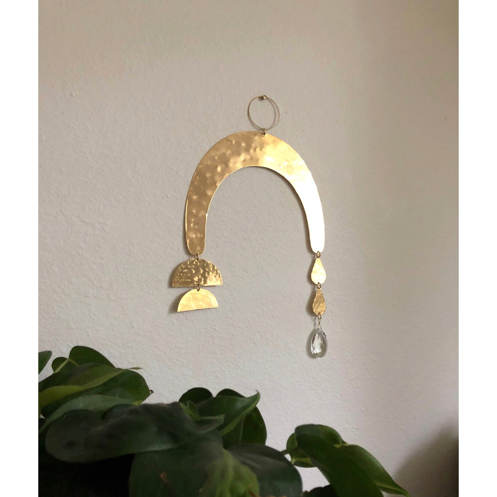 Promesa suncatcher: gold arched hanging ornament with crescent charms and drop bead
