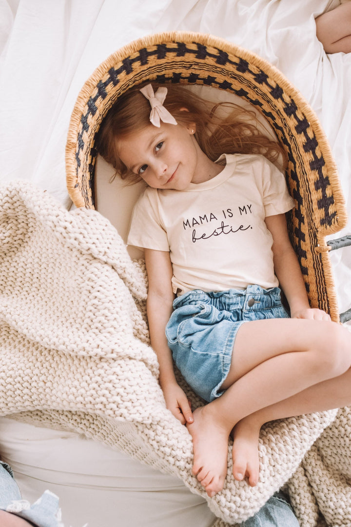 Kids organic T-shirt, cream, 'MAMA IS MY bestie.' text front, short sleeves