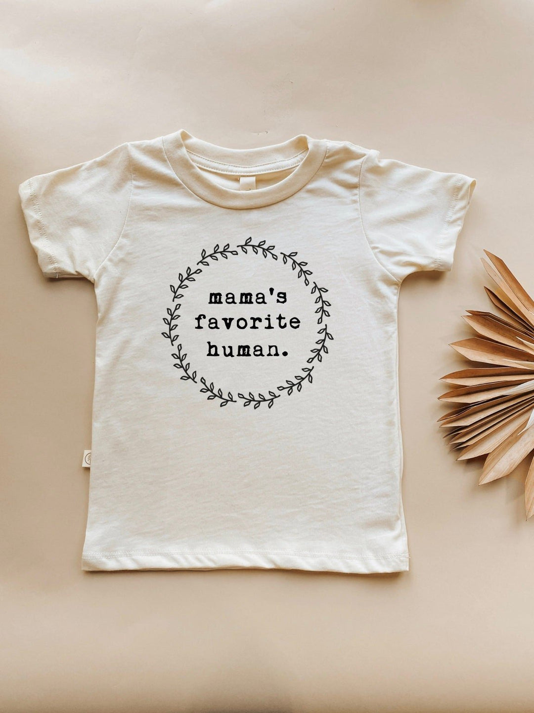 Kids organic t-shirt in cream with front wreath text print, short sleeves