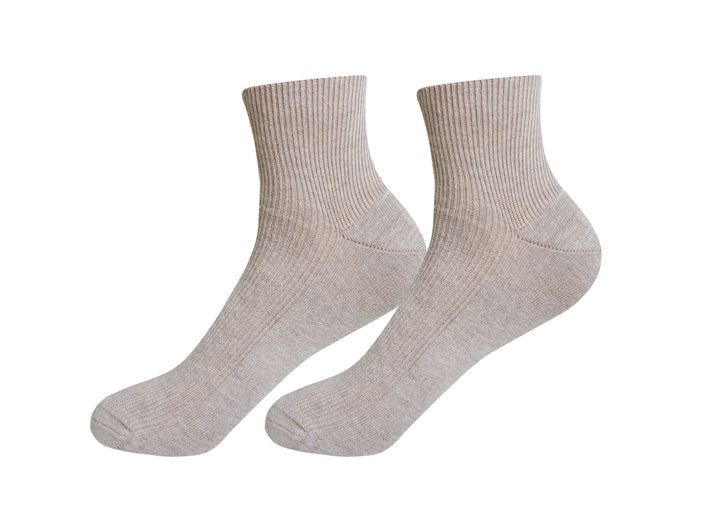 Men's organic cotton socks, light beige heather pair with ribbed texture