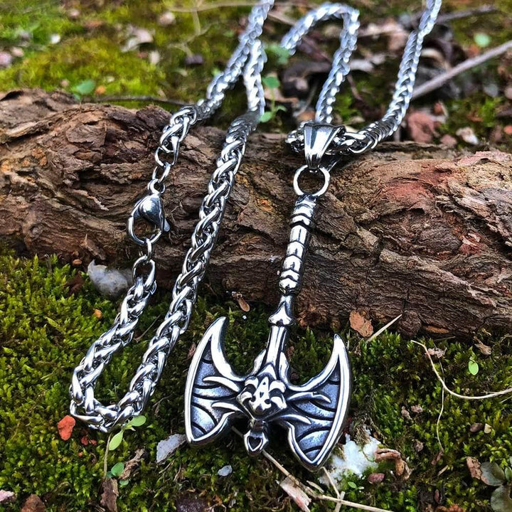 Stainless steel axe skull pendant necklace with linked chain and clasp