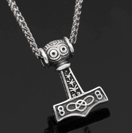 Silver link-chain necklace with Thor face Mjolnir hammer pendant