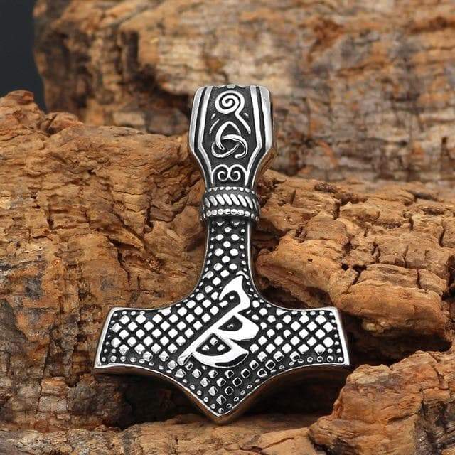 Mjolnir rune hammer pendant, silver-tone with etched knot and lattice pattern