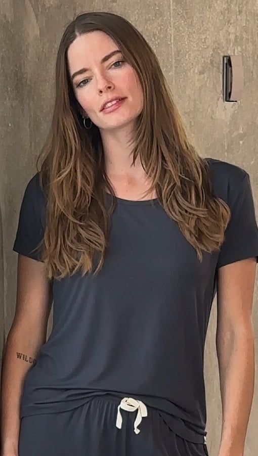 Dark blue lounge short-sleeve t-shirt with scoop neck and ruched drawstring hem