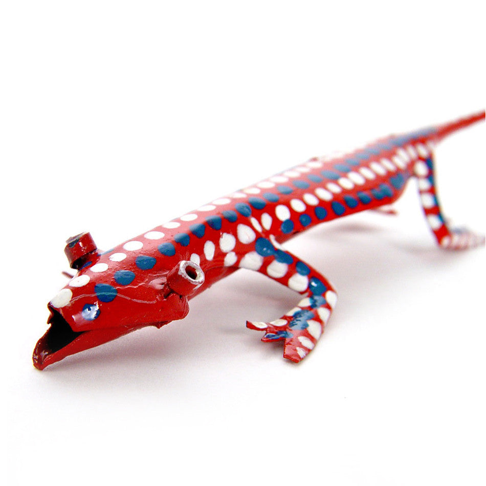 Tiny Tin Lizard