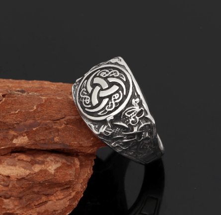 Stainless steel Norse engraved ring with face, knot, and horn motif
