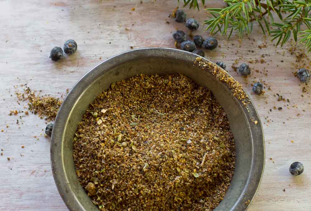 Dry spice rub seasoning blend in a metal bowl